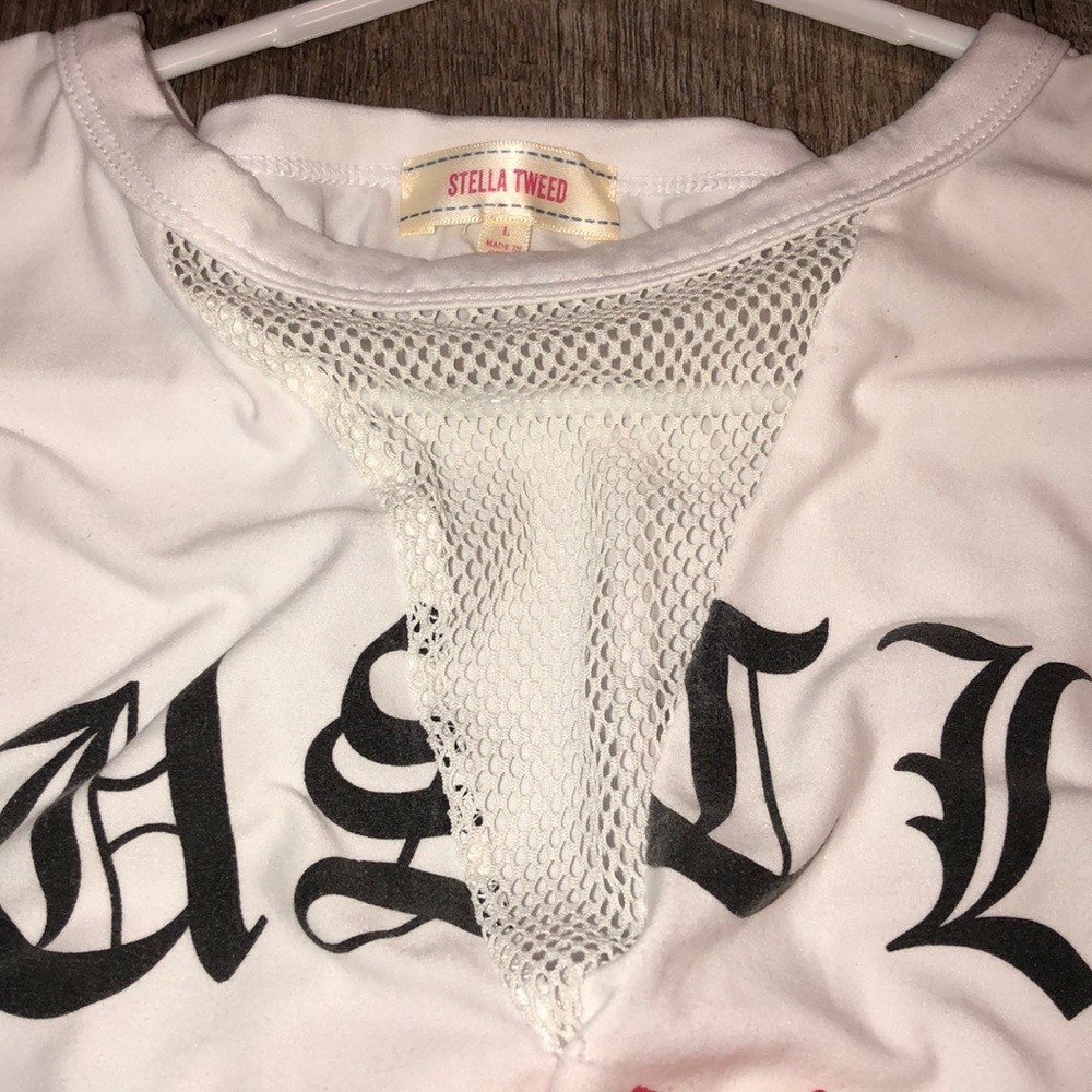 White top - Picture 2 of 2